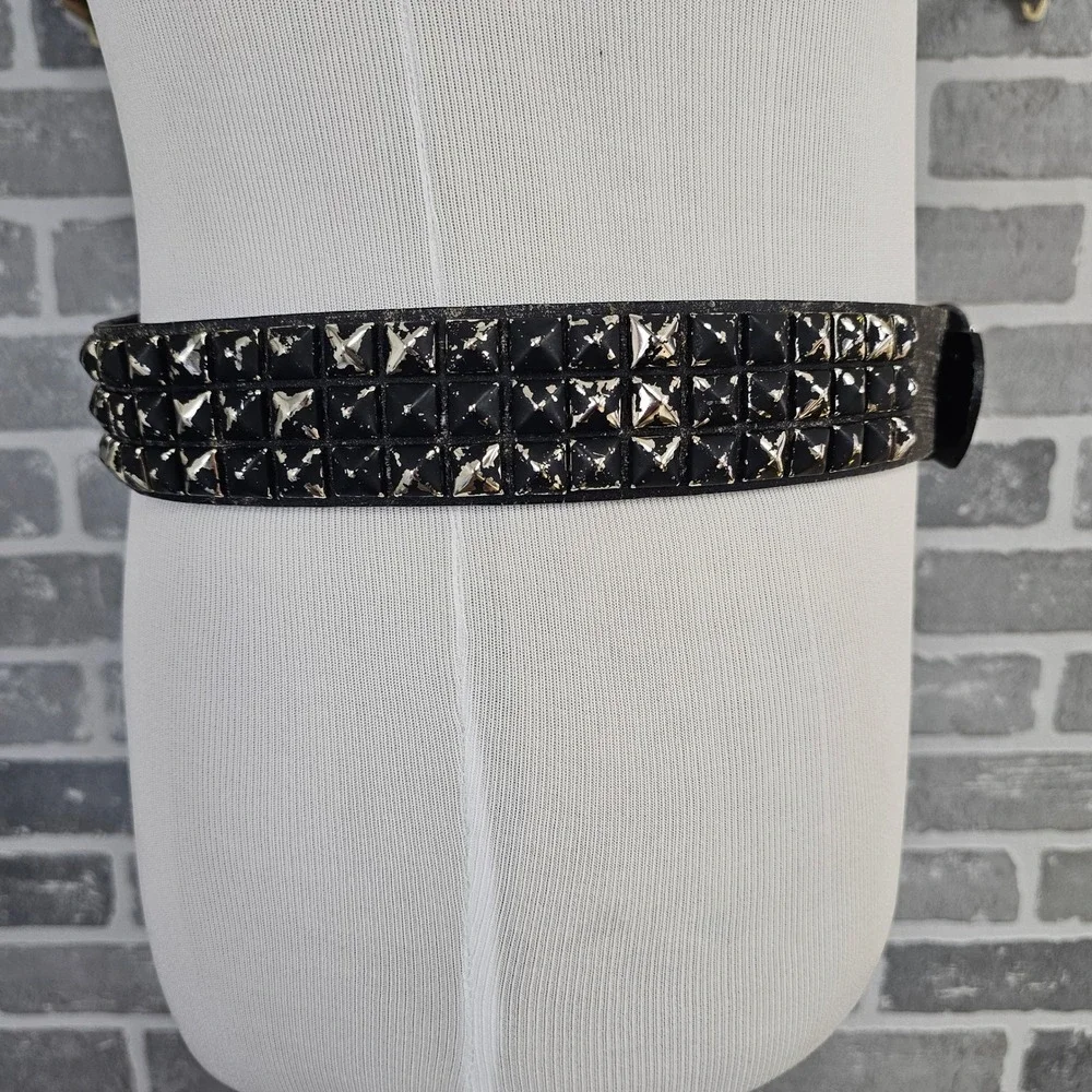 Black Studded Leather Distressed Belt Mens 34 Punk Grunge Goth Y2K Unisex